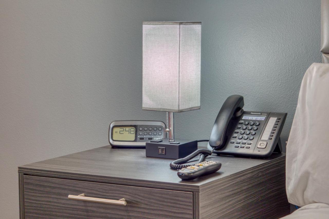 Hotel Post Time 2*
